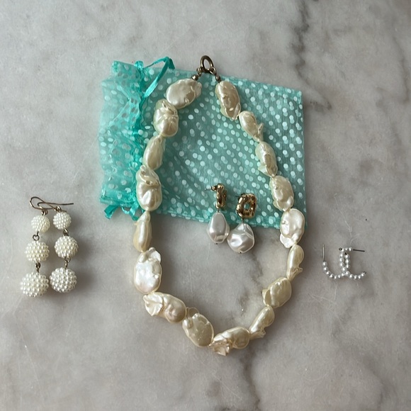 H&M Francesca’s Irregular faux pearls balls and hoop earrings & necklace LOT - Picture 17 of 17